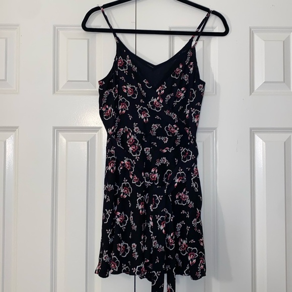 Express Floral Romper 6 - Picture 1 of 9